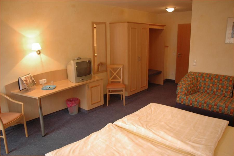 Gasthaus Gruner Baum Hotel Werbach Værelse billede